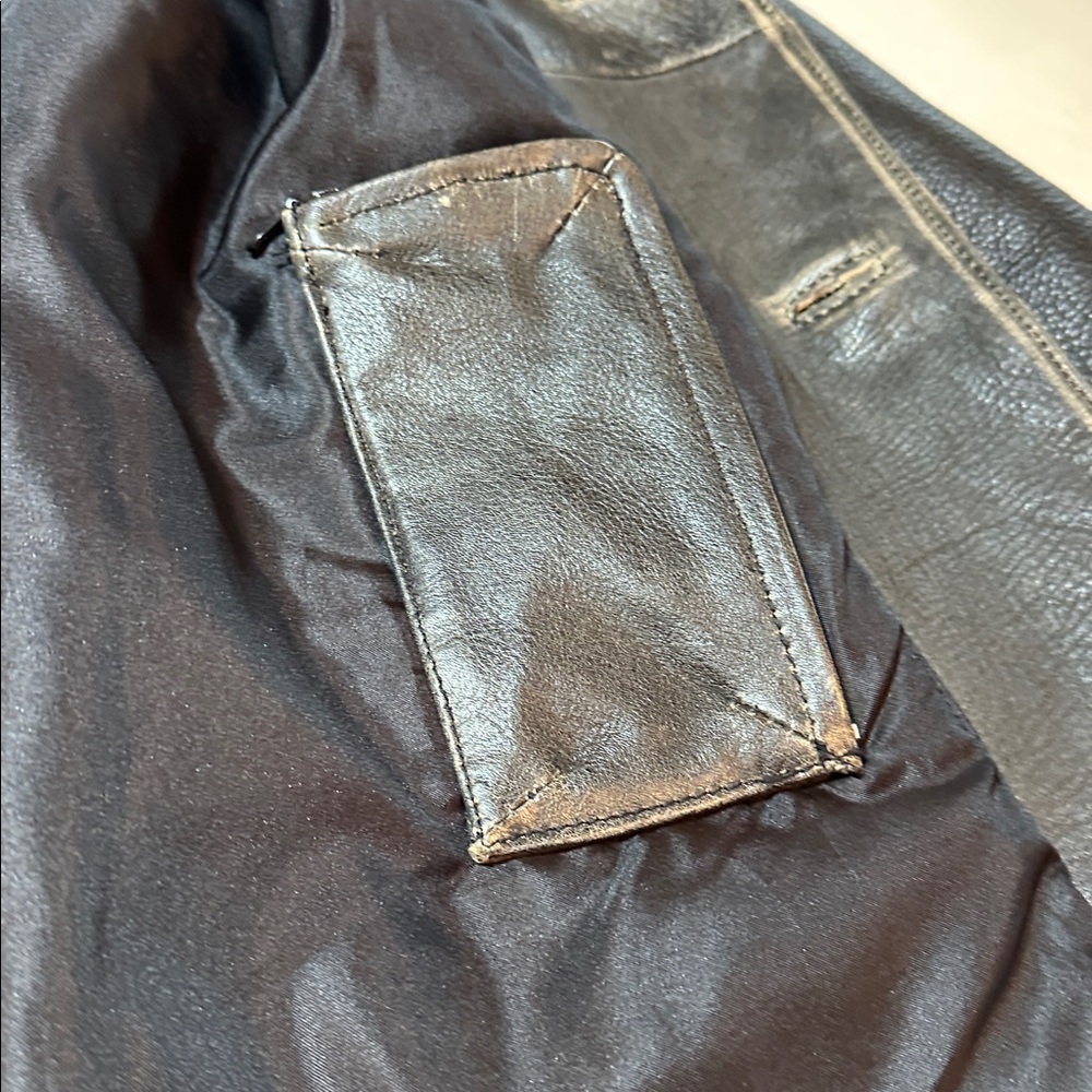 Colebrook Lined Signature Distressed Leather Coat & Scarf XL Like New - Picture 13 of 15